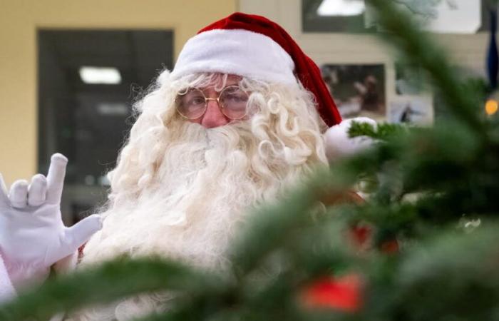 Costa d'Oro. Ma chi si nasconde sotto la barba di Babbo Natale?