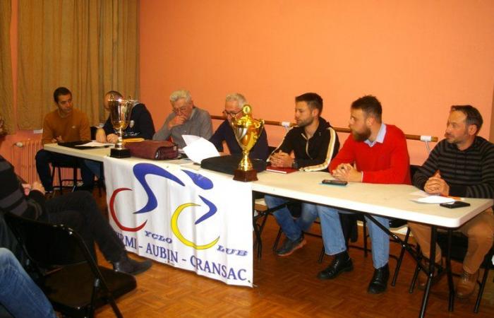 Aubin. Assemblea generale dell'organizzazione ciclistica CCFAC: un club che rotola