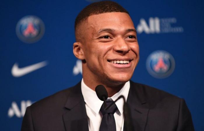 Mercato: “Tutta la vita al Psg”, Mbappé rilascia un annuncio