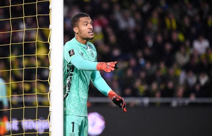 FC Nantes: due porte d'uscita per Alban Lafont!