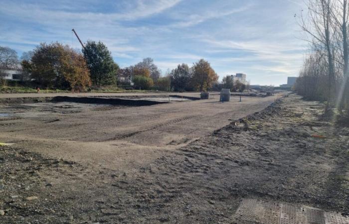 Tolosa. Su questo vecchio tracciato il bitume viene fatto saltare in aria per creare un parco di diversi ettari