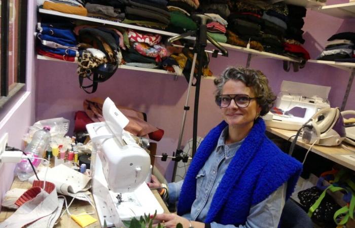 Ludivine, designer di borse in tessuto, apre un'attività di artigianato locale e dell'usato in Gironda