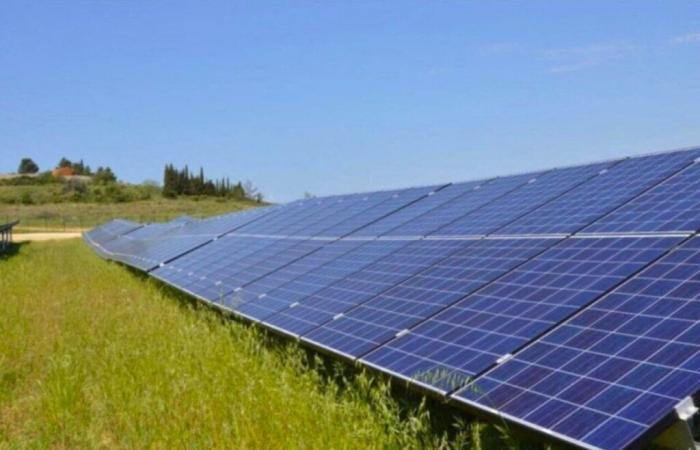 Pannelli fotovoltaici presto installati in uno stadio e in un cimitero, vicino a Rouen