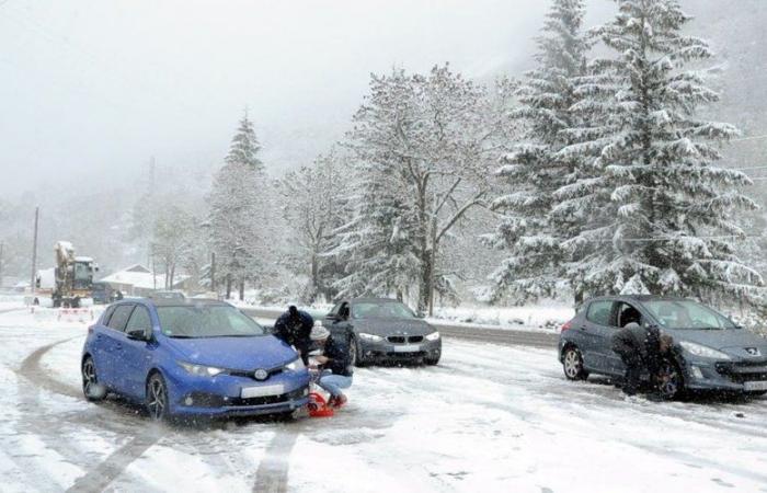 Allerta per forti nevicate e forti venti in Ariège, l'accesso al Pas de la Casa chiude alle 17.00.