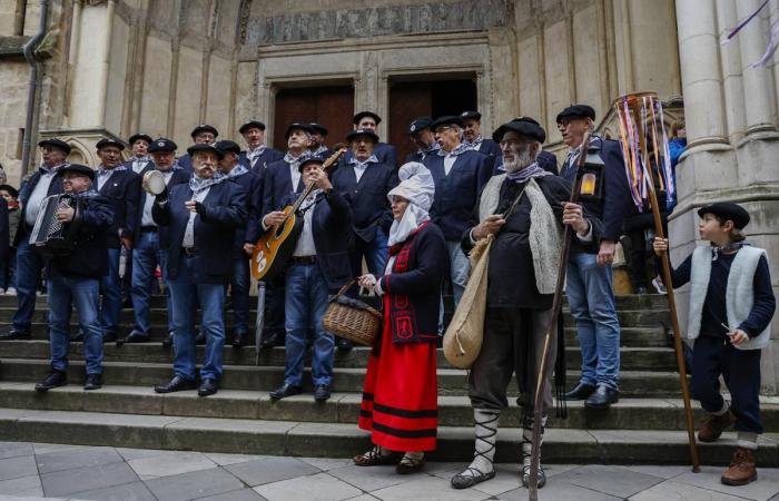 Olentzero e Mari Domingi fanno ritirare l'oscurità