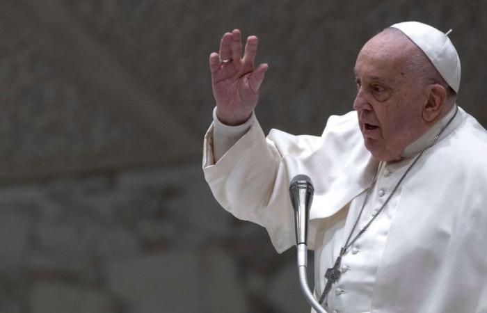 Papa Francesco condanna ancora una volta la “crudeltà” dei bombardamenti israeliani