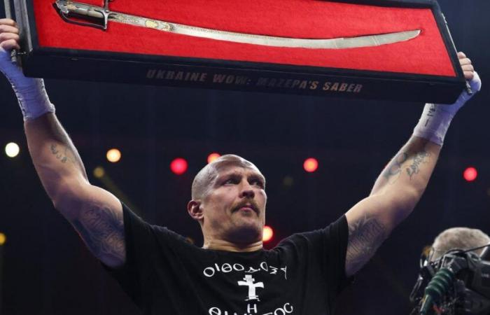 perché Usyk ha celebrato la sua vittoria contro Fury alzando una sciabola