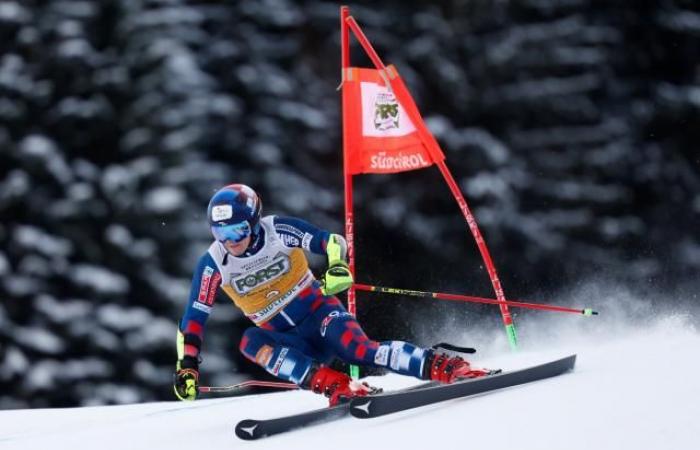 Filip Zubcic guida la prima manche del gigante dell'Alta Badia, Marco Odermatt subito dietro