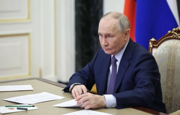 Vladimir Putin promette “distruzione”, le banche in Russia bruciano