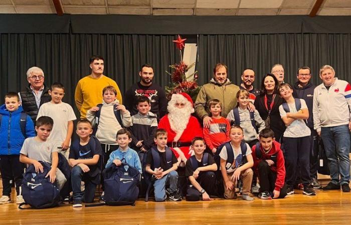 Valence-d'Agen. Babbo Natale ha visitato la scuola di rugby valenciana Avenir