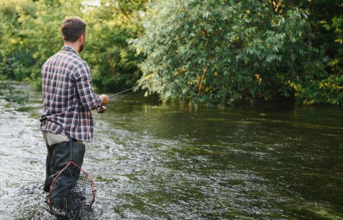 Qual è il prezzo della licenza di pesca per il 2025?