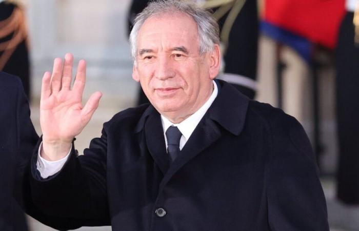 DIRETTO. Nuovo governo: di fronte al silenzio di Bayrou sulle loro richieste, gli eletti del PS rischiano la censura