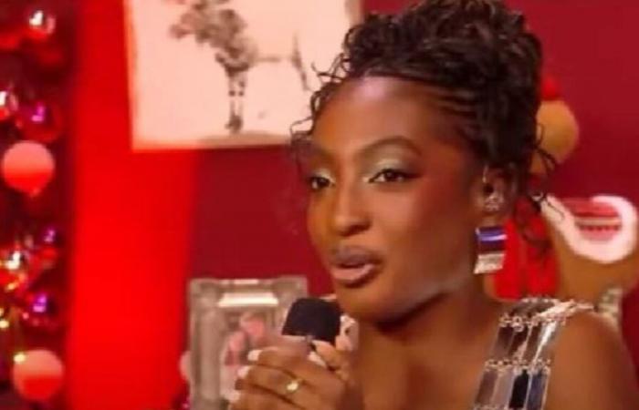 Tayc fa una proposta a Ebony, gli internauti si emozionano