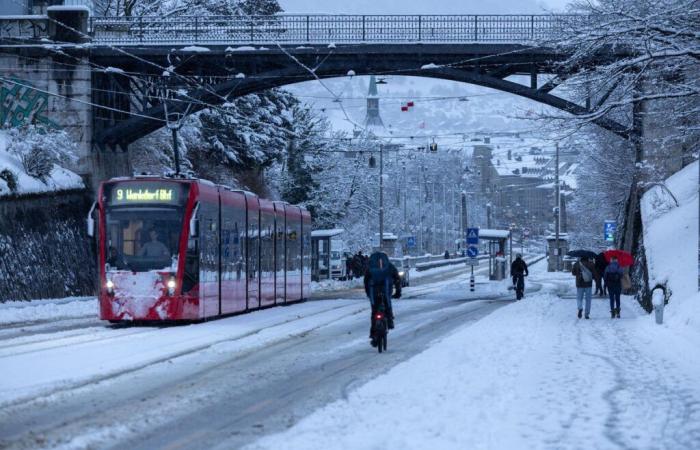 Berna: la neve causa disagi alla circolazione – 70 incidenti