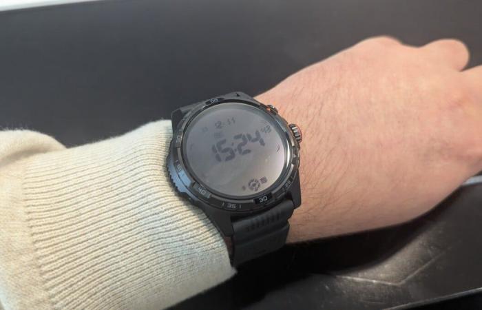 un orologio sportivo Wear OS con un'eccellente durata della batteria