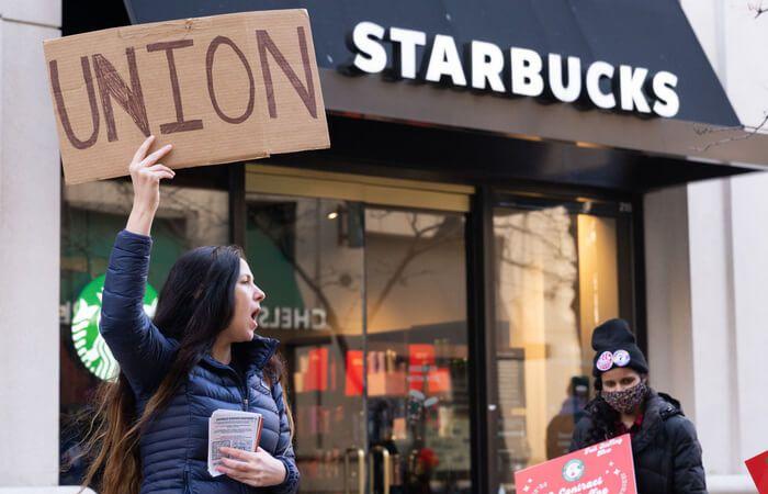 Su Amazon e Starbucks è tempo di scioperare