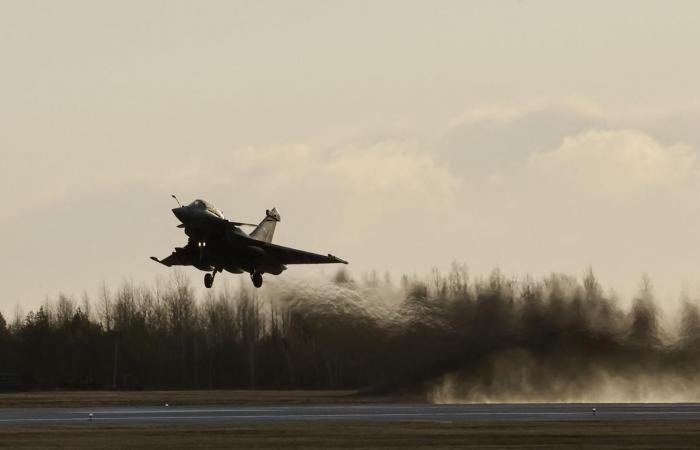 nel cielo del Baltico, i caccia della NATO pattugliano per scoraggiare la Russia