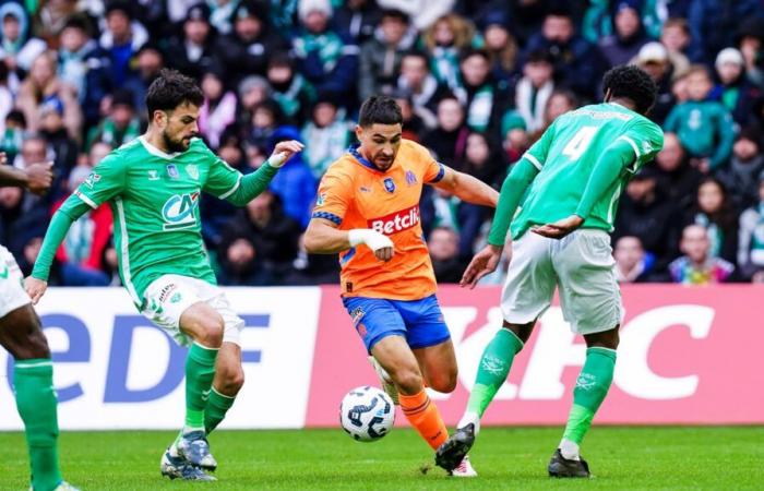 Maupay condivide una canzone Cazarre per calmare ASSE