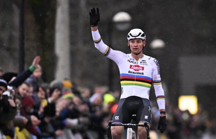 Mathieu van der Poel impressiona per il secondo giorno consecutivo, Laurens Sweeck finisce secondo a Zilvermeercross