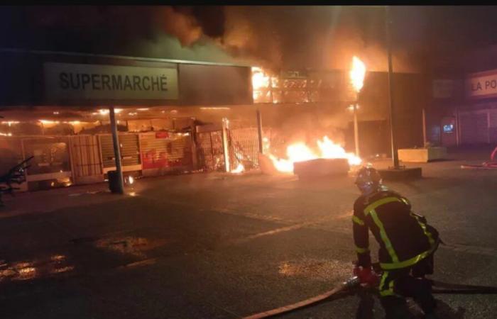 dopo l'incendio nel centro commerciale di Saint-Jean, la CGT chiede un ufficio postale temporaneo