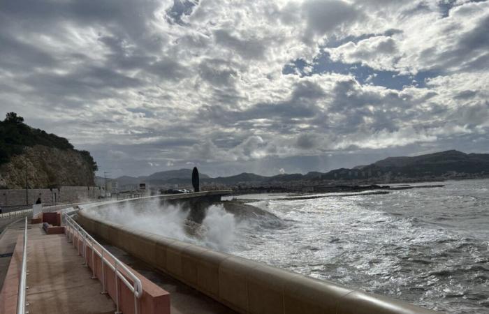 Marsiglia. È attiva l'allerta meteo, si prevedono forti raffiche di vento