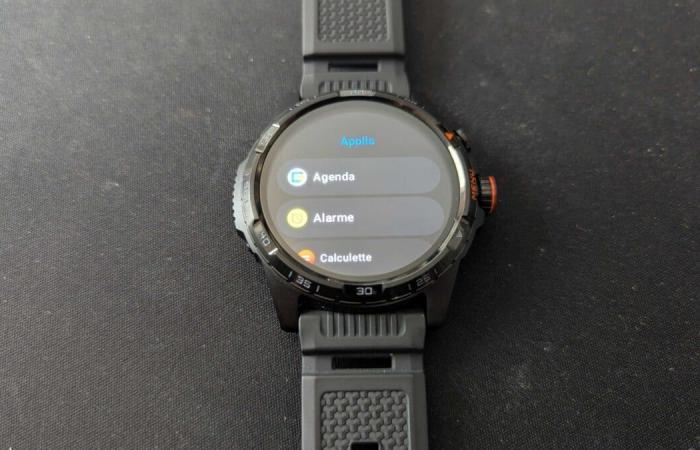 un orologio sportivo Wear OS con un'eccellente durata della batteria