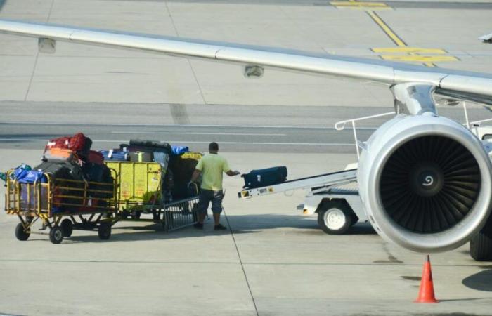 All'aeroporto di Nizza, arrestato sulla pista un senzatetto che voleva entrare nella stiva di un aereo