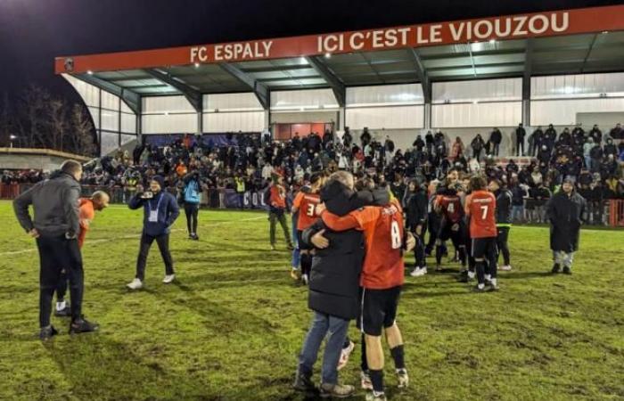 il piccolo club dell'Espaly, futuro avversario del PSG nella Coupe de France, è già in vibrazione (Calcio)