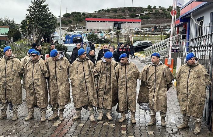 L'esplosione in una fabbrica di armi uccide almeno 12 persone