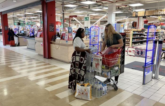 questi volontari si stanno mobilitando per aiutare Mayotte