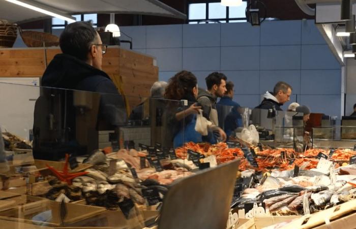 a poche ore dal pranzo della vigilia di Natale, ultimi acquisti per i Lillesi