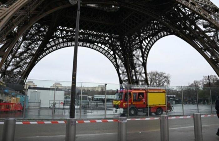 Torre Eiffel LIVE: i turisti evacuati dopo l'allarme antincendio provocano il caos | Mondo | Notizia