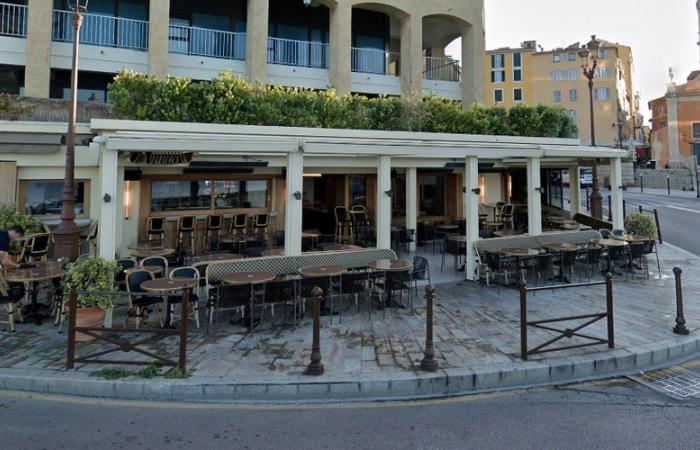 Un uomo apre il fuoco in un bar di Ajaccio: un morto e sei feriti in una sparatoria, il sospettato è ancora in fuga