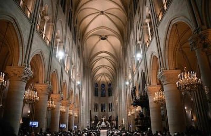 [PHOTOS] Le prime messe di Natale a Notre-Dame dopo l'incendio riempiono di “gioia” i fedeli