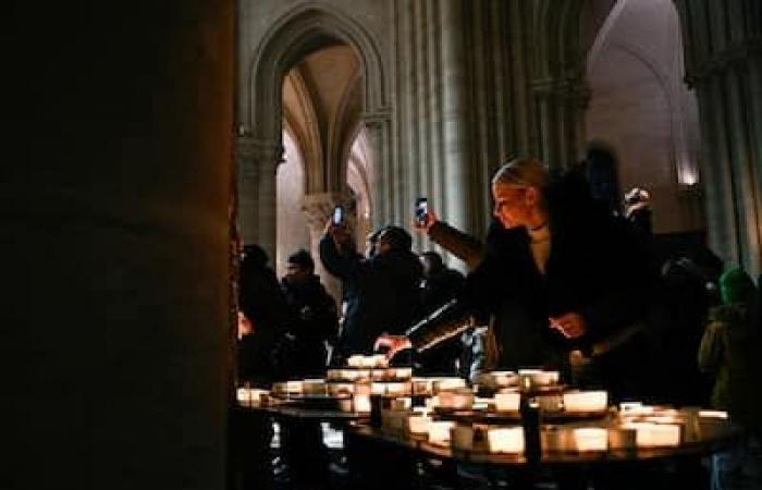 [PHOTOS] Le prime messe di Natale a Notre-Dame dopo l'incendio riempiono di “gioia” i fedeli