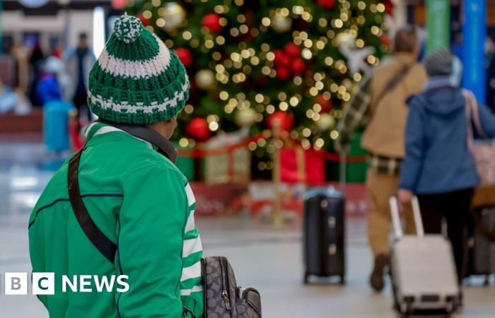 Meteo e ritardi aeroportuali interrompono i viaggi di Natale degli americani