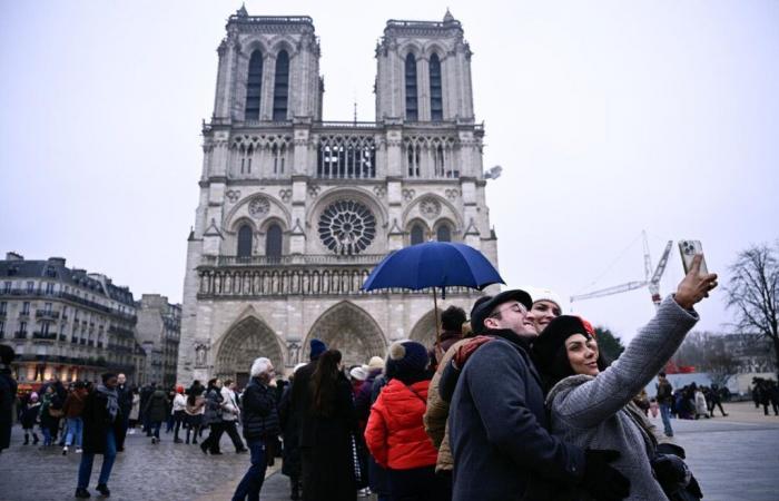 Notre-Dame de Paris celebra il Natale per la prima volta dopo l'incendio