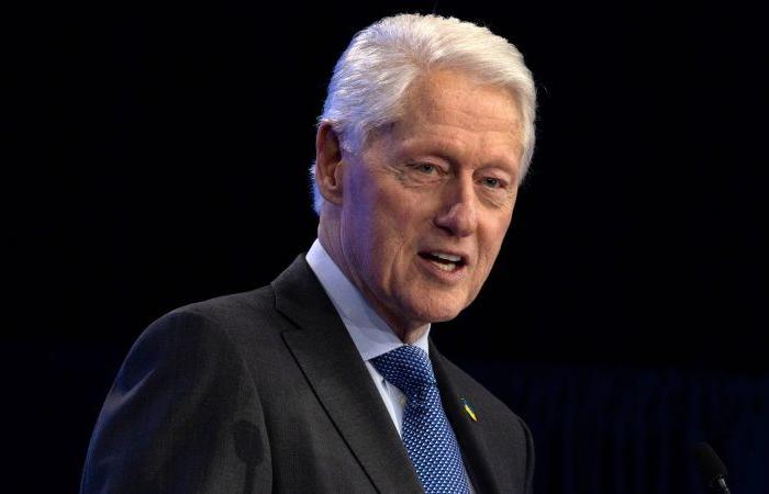 L'ex presidente Bill Clinton è in ospedale dopo aver sviluppato la febbre, dice il portavoce