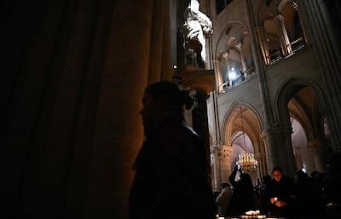 [PHOTOS] Le prime messe di Natale a Notre-Dame dopo l'incendio riempiono di “gioia” i fedeli