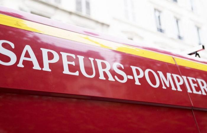 un grande incendio vicino alla stazione di Saint-Lazare, bruciati 300 metri quadrati di tetto