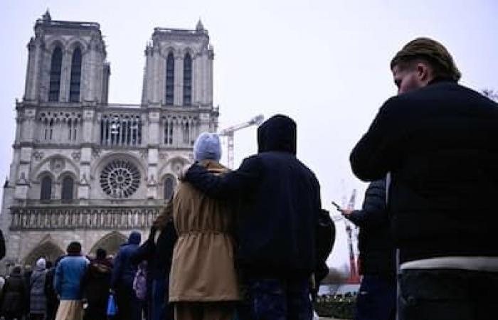 [PHOTOS] Le prime messe di Natale a Notre-Dame dopo l'incendio riempiono di “gioia” i fedeli