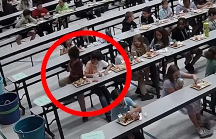 “Atto di coraggio straordinario”: il giovane eroe salva un compagno di classe soffocato