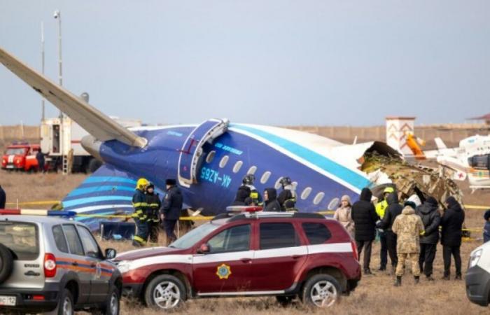 Aereo dell'Azerbaigian Airlines precipita in Kazakistan, 38 morti: notizie