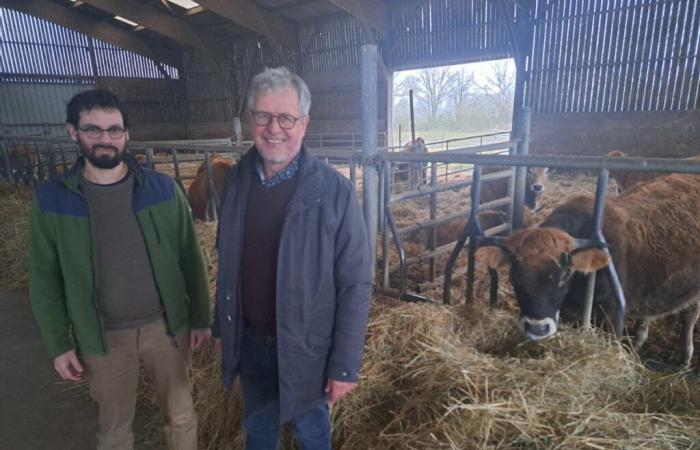 l'agricoltore trova un successore che rileva l'azienda agricola di famiglia