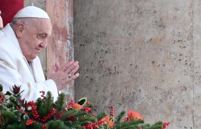 Ucraina, Gaza, Sudan… Gli auguri politici di papa Francesco che vuole “tacere alle armi”