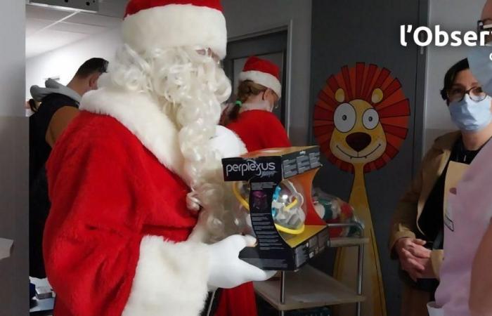 VIDEO. Questo famoso Babbo Natale di Beauvais ha regalato sorrisi ai bambini ricoverati in ospedale da 30 anni