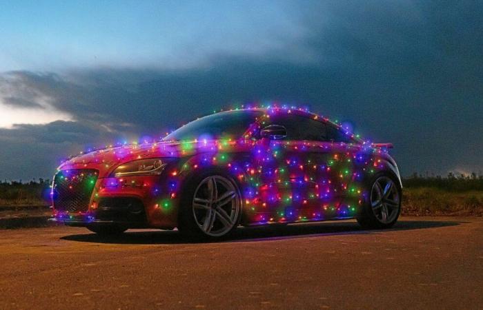 “I bambini erano stupiti”: questo Briécois ha trasformato la sua Audi in un'auto ghirlanda per i festeggiamenti di fine anno