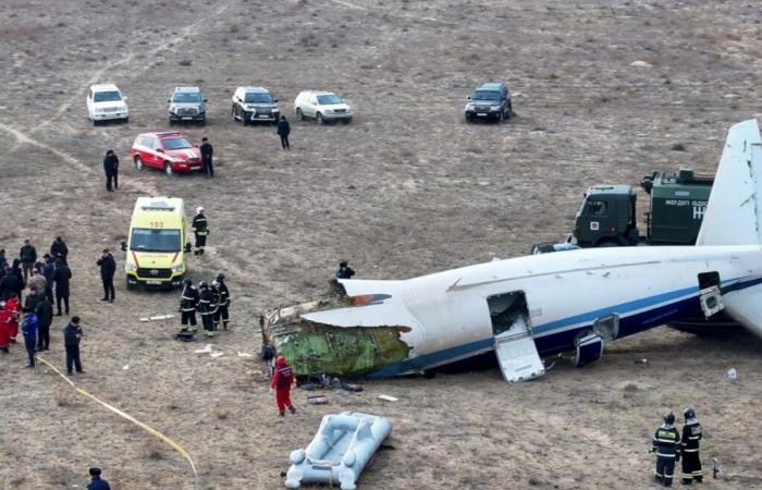 Aereo dell'Azerbaigian Airlines precipita in Kazakistan, 38 morti