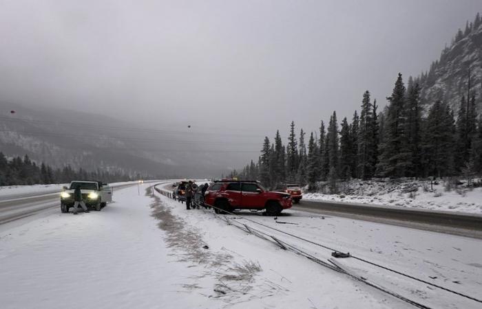 Il National Weather Service pubblica previsioni meteorologiche pericolose per la regione montuosa del Colorado a causa della tempesta di neve di Natale