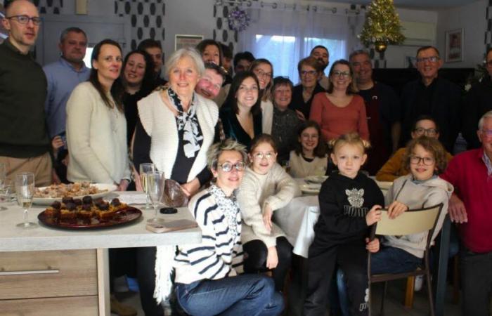 32 a tavola, il Natale di una famiglia numerosa dai 2 ai 72 anni